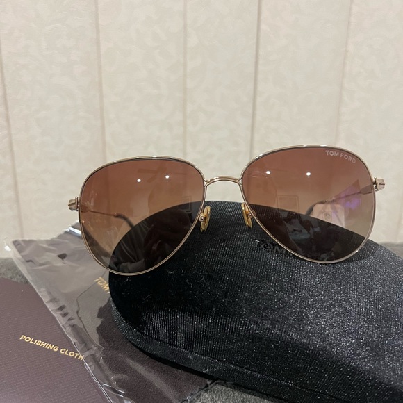 NEW Tom Ford Gold Porscha Aviator Sunglasses - Picture 5 of 10